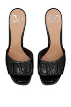  VLogo Signature Leather Sandals
